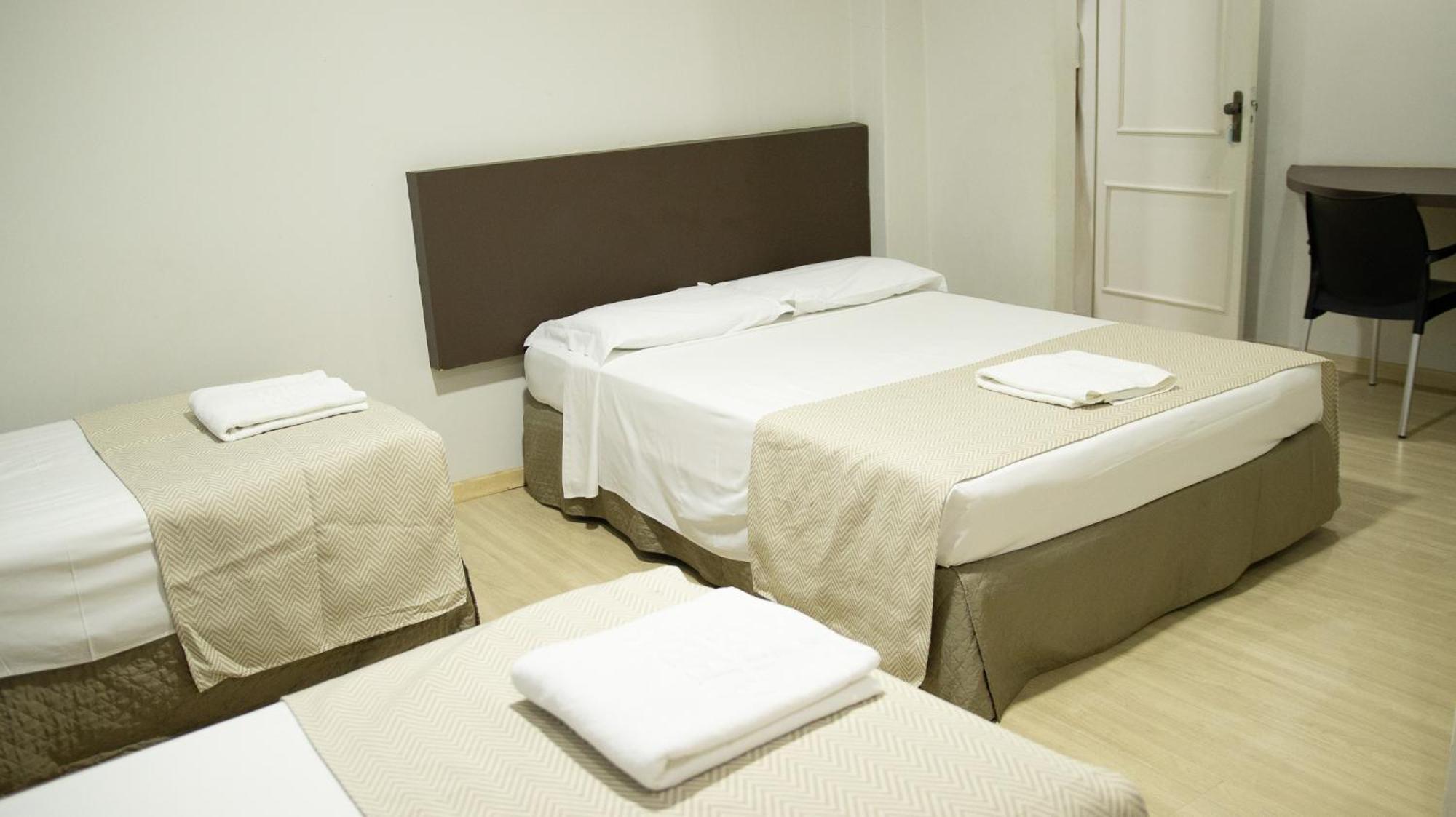 Hotel Abbas 3*